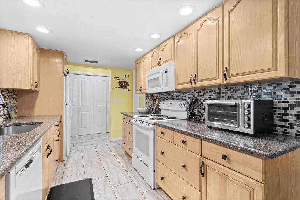 Perfect For Family Gatherings With A Heated Pool! - Clearwater'S Clear Choice Exterior photo
